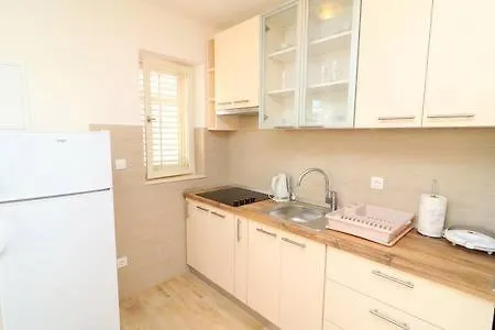 Seafront Silence Apartment