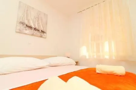 Seafront Silence Apartmán
